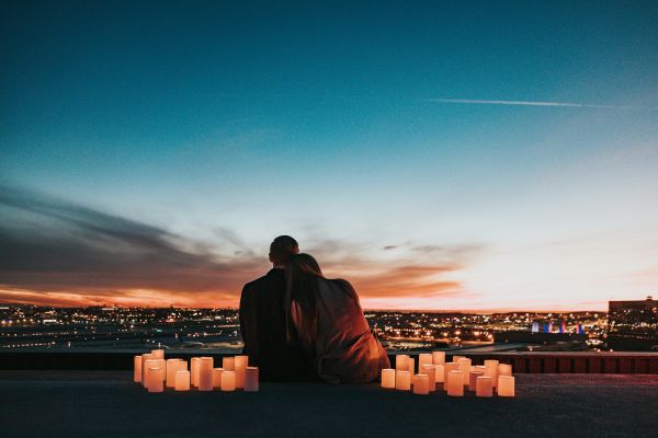 Candaulisme : explorations sereines pour couples libres
