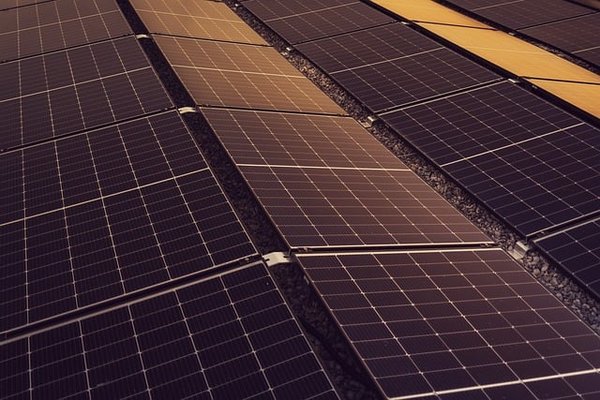 Panneau solaire photovoltaïque : un investissement durable et rentable